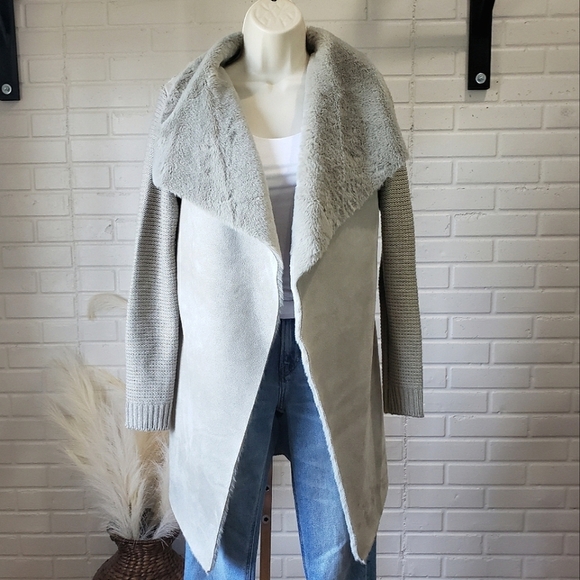 Twelfth Love Sweaters - Twelfth Love Faux Fur Collar Faux Suede Knit Long Cardigan size Small Sage Green